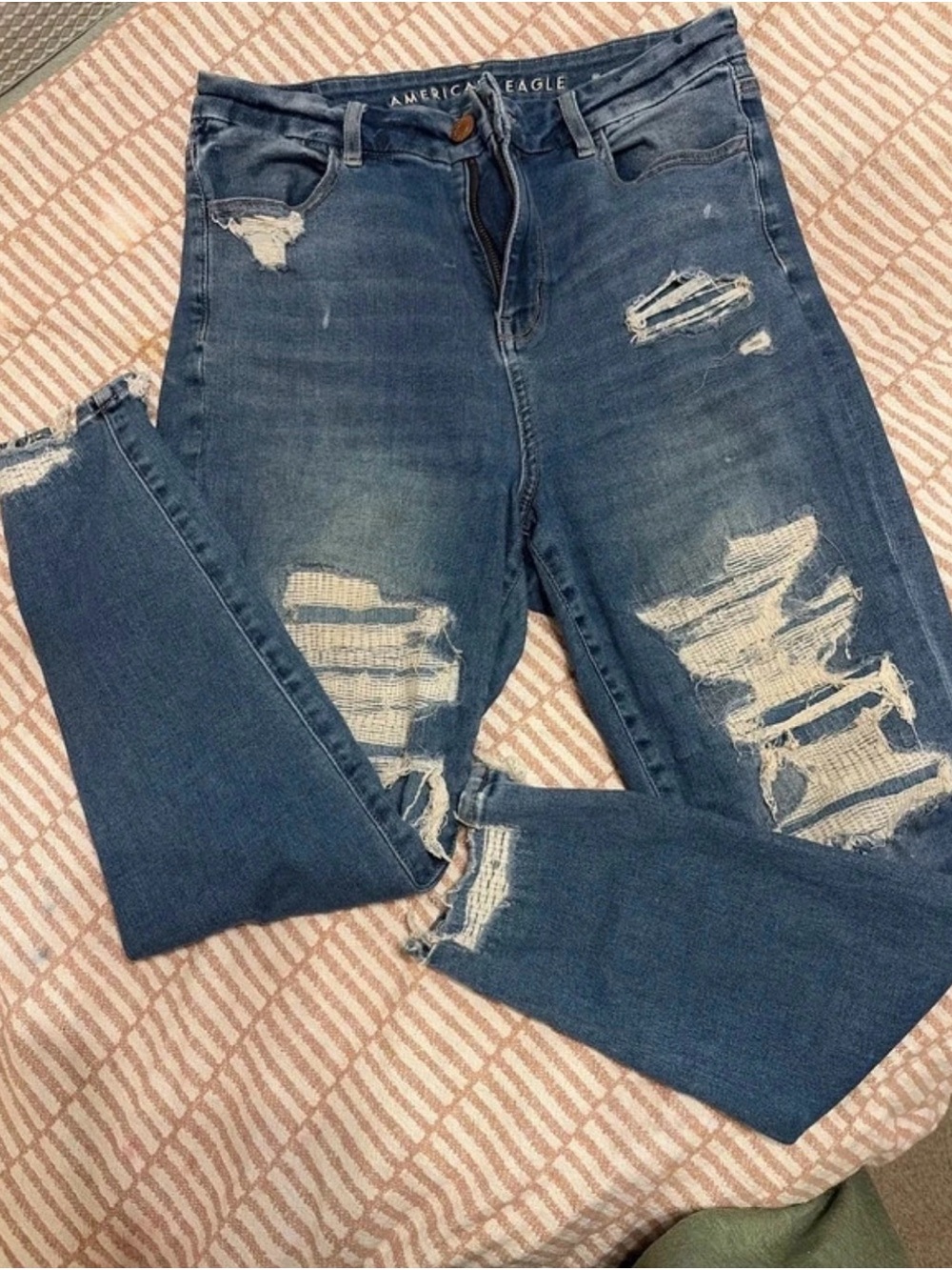 American Eagle Outfitters Women's Blue Distressed Skinny Jeans